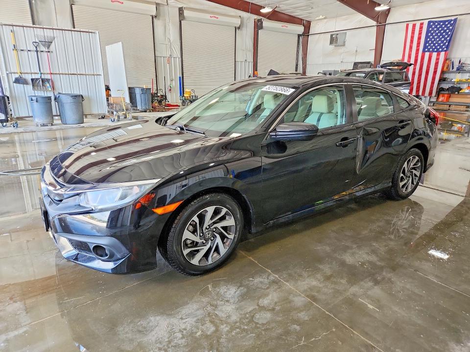Продаж на аукціоні авто 2018 Honda Civic, vin: 2HGFC2F88JH533383, номер лоту: 52752866