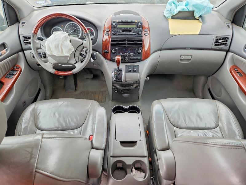 53471316 :رقم المزاد ، 5TDBA22C54S020479 vin ، 2004 Toyota Sienna مزاد بيع