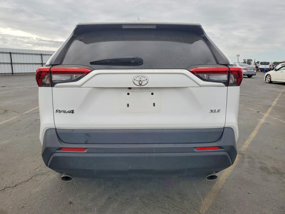 2021 Toyota Rav4 მანქანა იყიდება აუქციონზე, vin: 2T3W1RFV4MC169276, აუქციონის ნომერი: 55069776