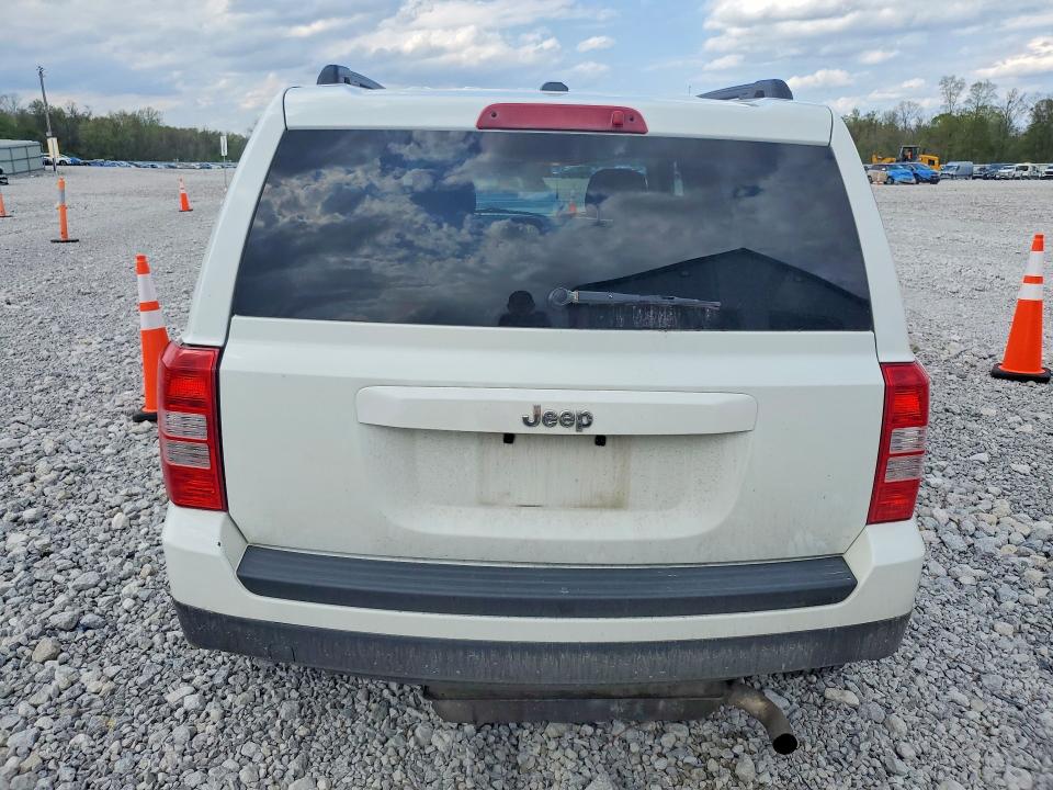 52041346 :رقم المزاد ، 1C4NJPBA9GD628854 vin ، 2016 Jeep Patriot مزاد بيع