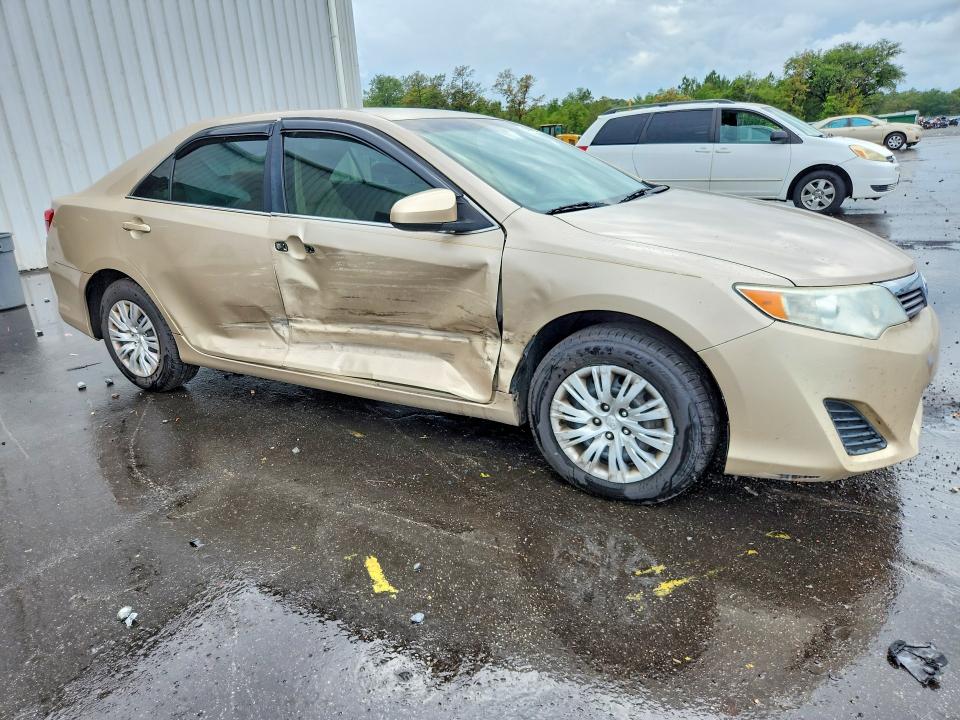 54556336 :رقم المزاد ، 4T1BF1FK0CU607126 vin ، 2012 Toyota Camry مزاد بيع