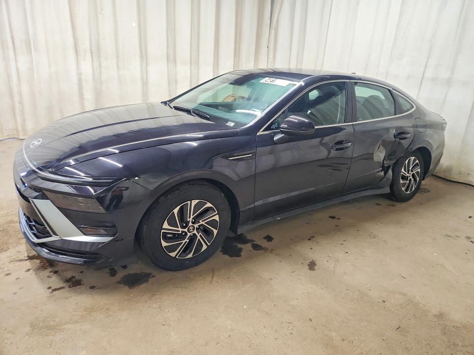 Auction sale of the 2026 Hyundai Sonata Hybrid, vin: KMHL24JJXTA160631, lot number: 54819956