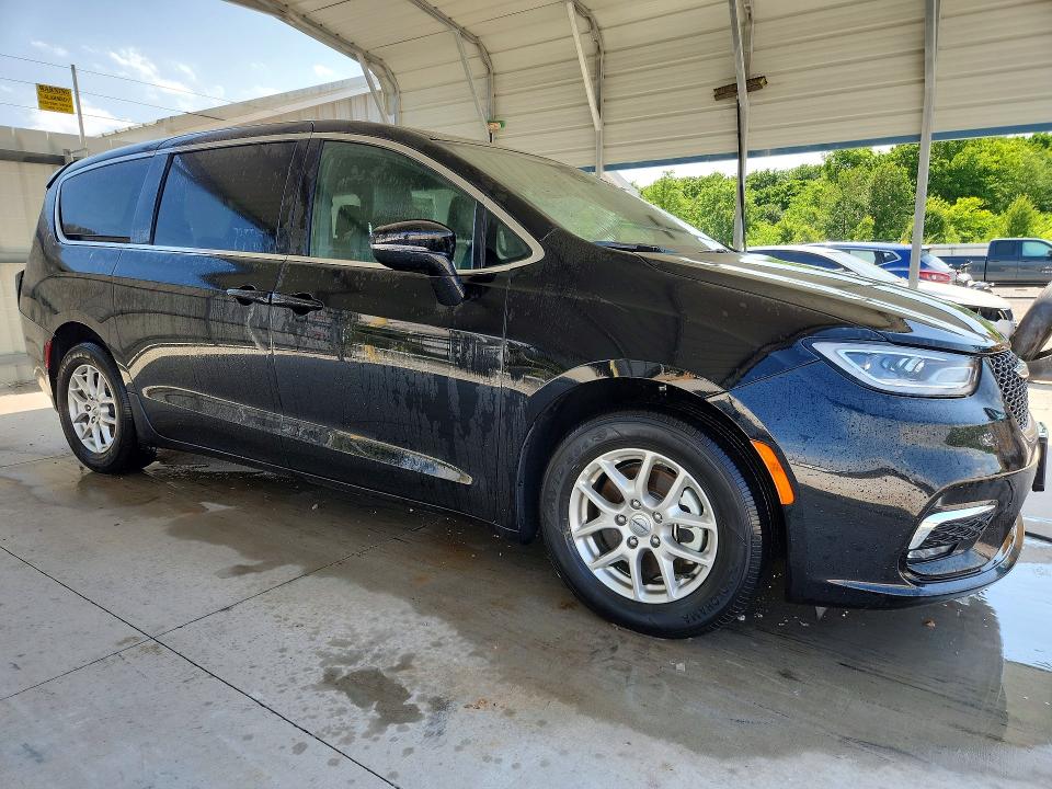 Auction sale of the 2025 Chrysler Pacifica, vin: 2C4RC1BG7SR554479, lot number: 53790946