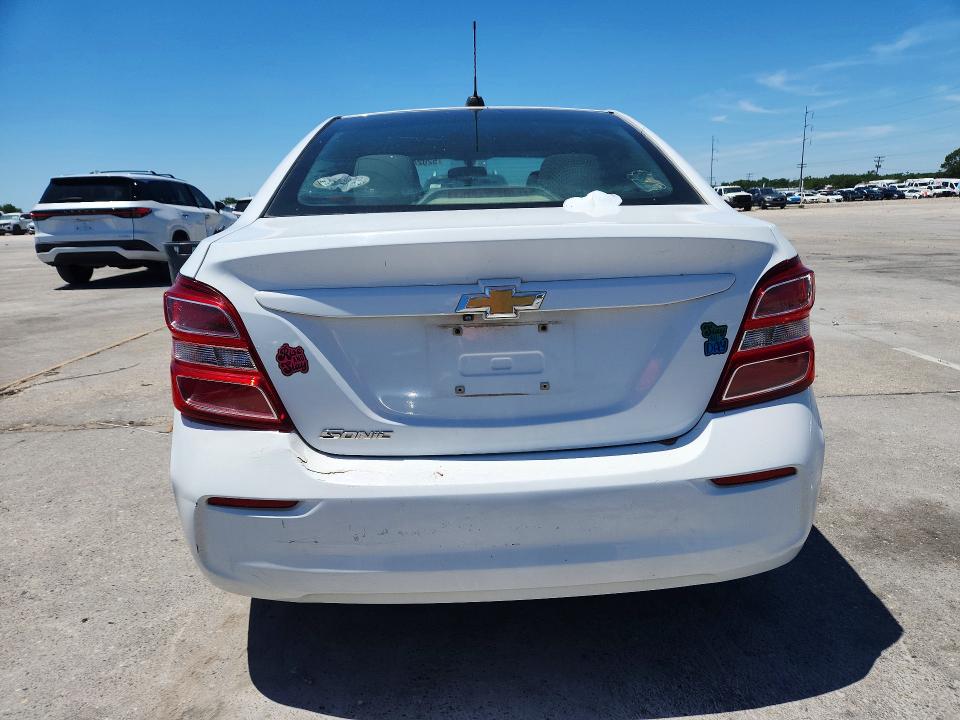 52024376 :رقم المزاد ، 1G1JB5SH8J4107962 vin ، 2018 Chevrolet Sonic مزاد بيع