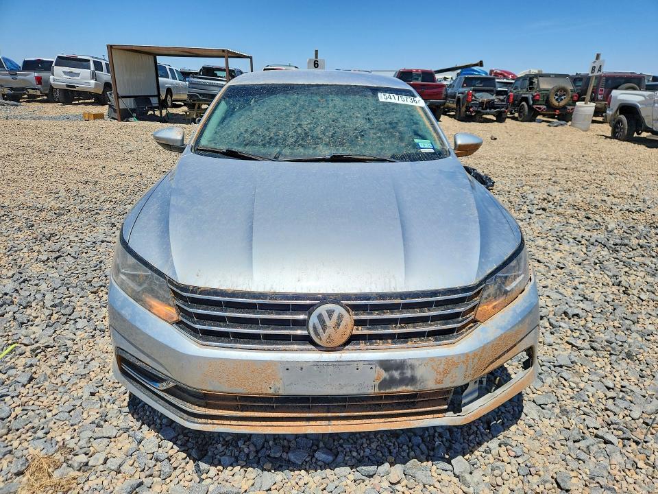 54175736 :رقم المزاد ، 1VWAT7A32HC012624 vin ، 2017 Volkswagen Passat مزاد بيع