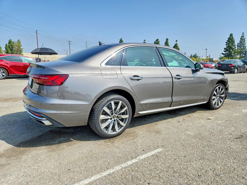 Продаж на аукціоні авто 2022 Audi A4, vin: WAUBBAF41NA041643, номер лоту: 53293256