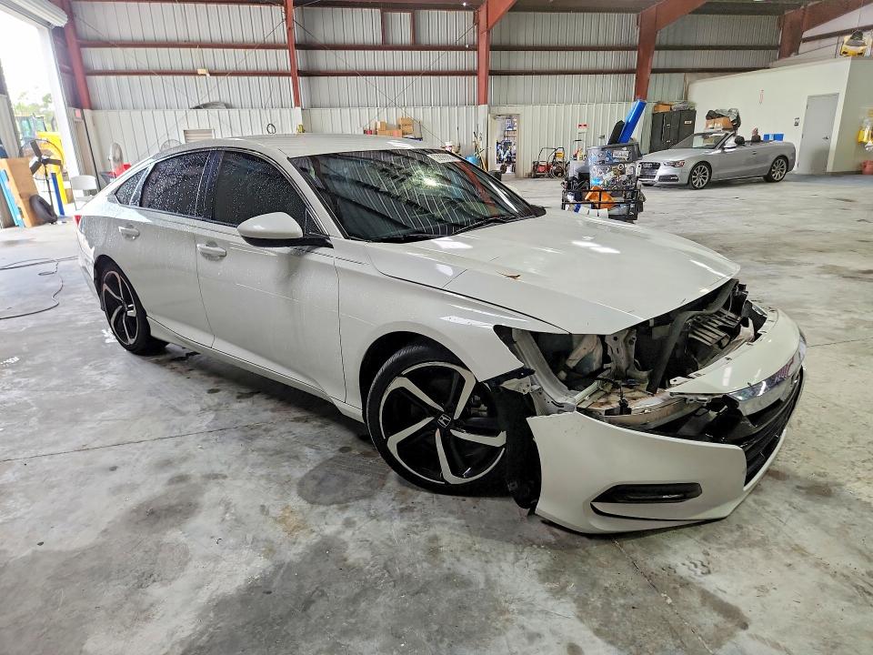 Продаж на аукціоні авто 2019 Honda Accord, vin: 1HGCV1F37KA020136, номер лоту: 53899926