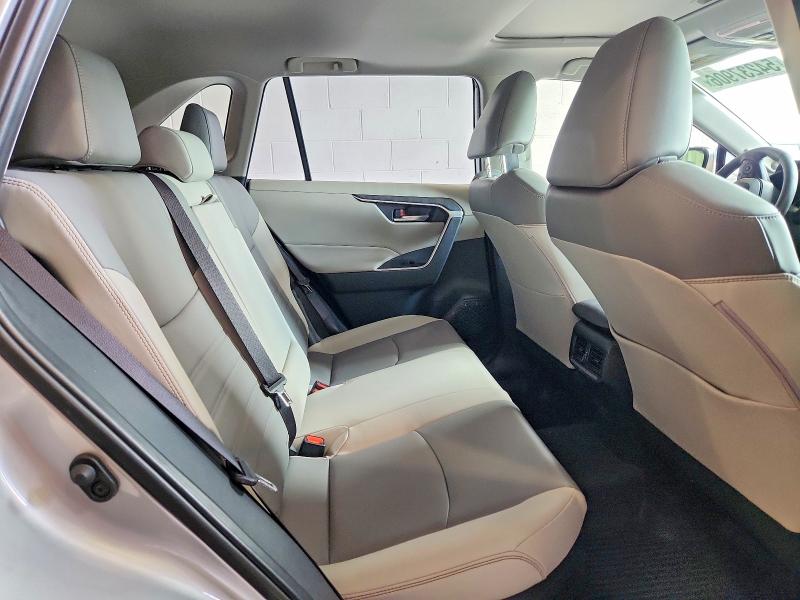 Продажа на аукционе авто 2024 Toyota Rav4, vin: JTMB6RFV9RD121632, номер лота: 54237906