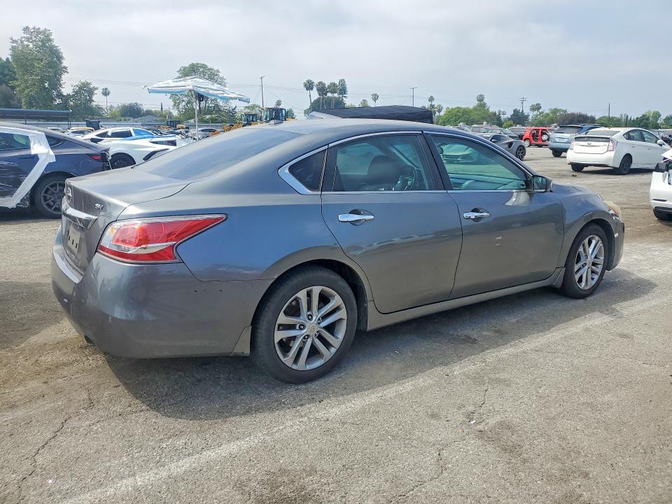 Продаж на аукціоні авто 2015 Nissan Altima, vin: 1N4AL3AP4FC270242, номер лоту: 52949686