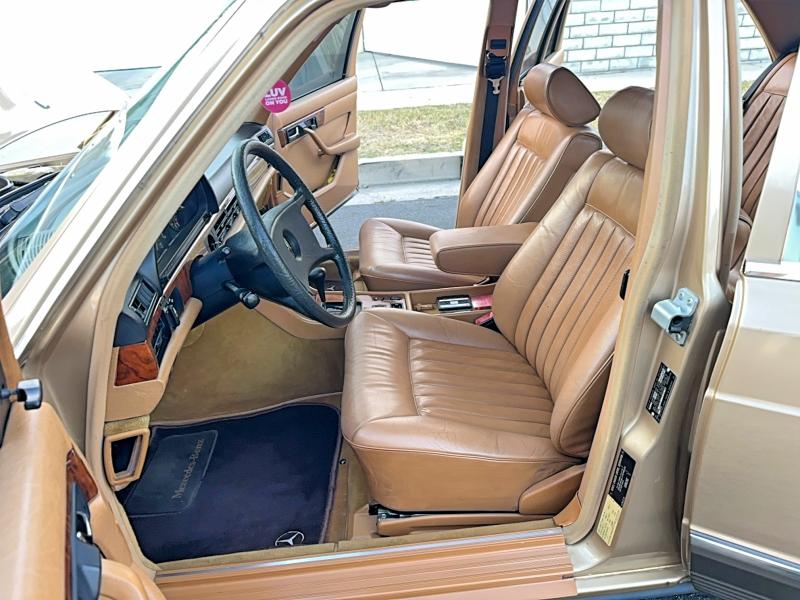 Продаж на аукціоні авто 1983 Mercedes-benz 380, vin: WDBCA33A5DB041393, номер лоту: 54732316