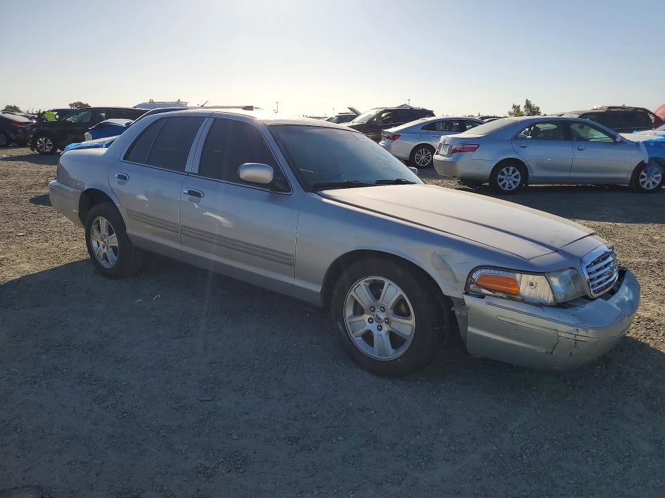 2011 Ford Crown Victoria მანქანა იყიდება აუქციონზე, vin: 2FABP7EV8BX127154, აუქციონის ნომერი: 53296946