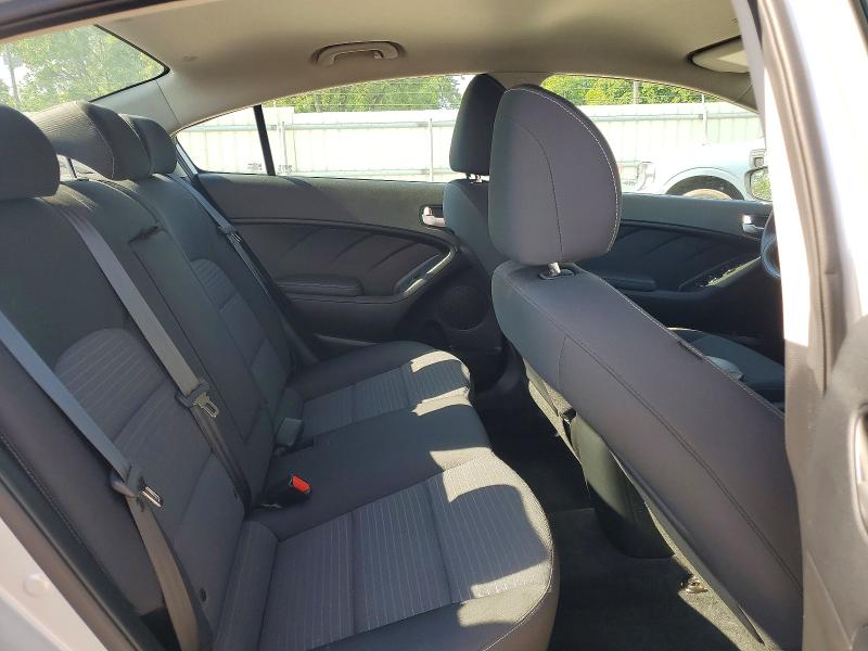 55576316 :رقم المزاد ، 3KPFL4A73JE184458 vin ، 2018 Kia Forte مزاد بيع
