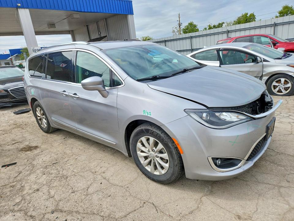 Продаж на аукціоні авто 2018 Chrysler Pacifica, vin: 2C4RC1BG0JR192929, номер лоту: 53568666