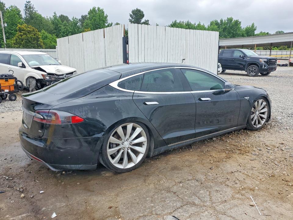 54160696 :رقم المزاد ، 5YJSA1CN6DFP15634 vin ، 2013 Tesla Model S مزاد بيع