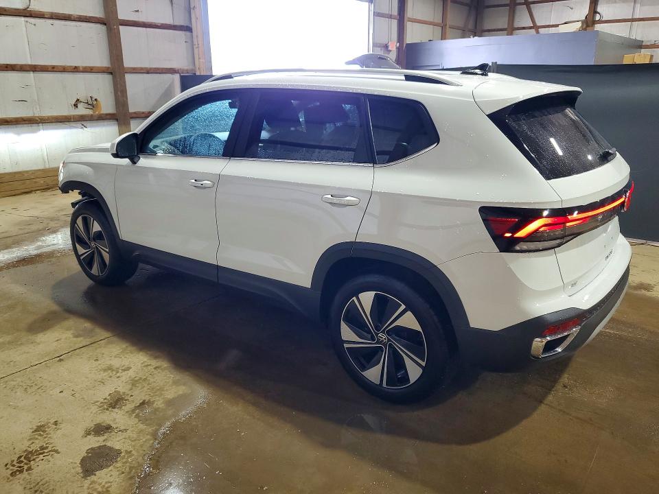 Продажа на аукционе авто 2026 Volkswagen Taos, vin: 3VVUC7B21TM062784, номер лота: 55271946