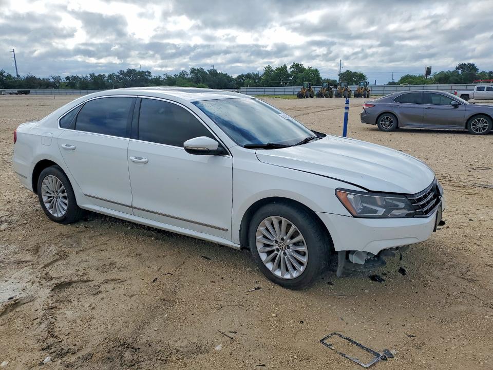 Продажа на аукционе авто 2017 Volkswagen Passat, vin: 1VWBT7A35HC062406, номер лота: 53123176