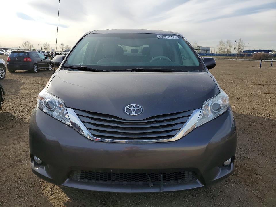 52357876 :رقم المزاد ، 5TDDK3DC9ES074152 vin ، 2014 Toyota Sienna مزاد بيع