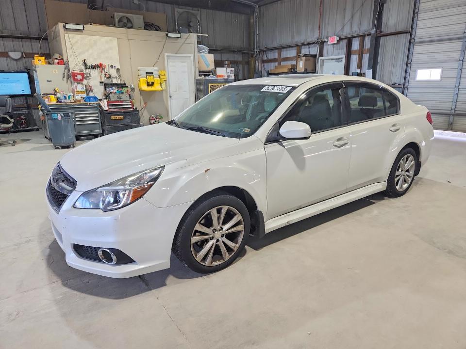 52901306 :رقم المزاد ، 4S3BMCL62E3036180 vin ، 2014 Subaru Legacy مزاد بيع