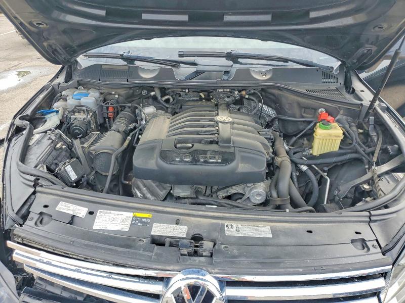 51795246 :رقم المزاد ، WVGEF9BP2FD002722 vin ، 2015 Volkswagen Touareg مزاد بيع