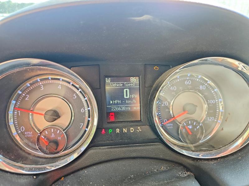 2015 Chrysler Town & Country მანქანა იყიდება აუქციონზე, vin: 2C4RC1BG5FR526282, აუქციონის ნომერი: 53588096
