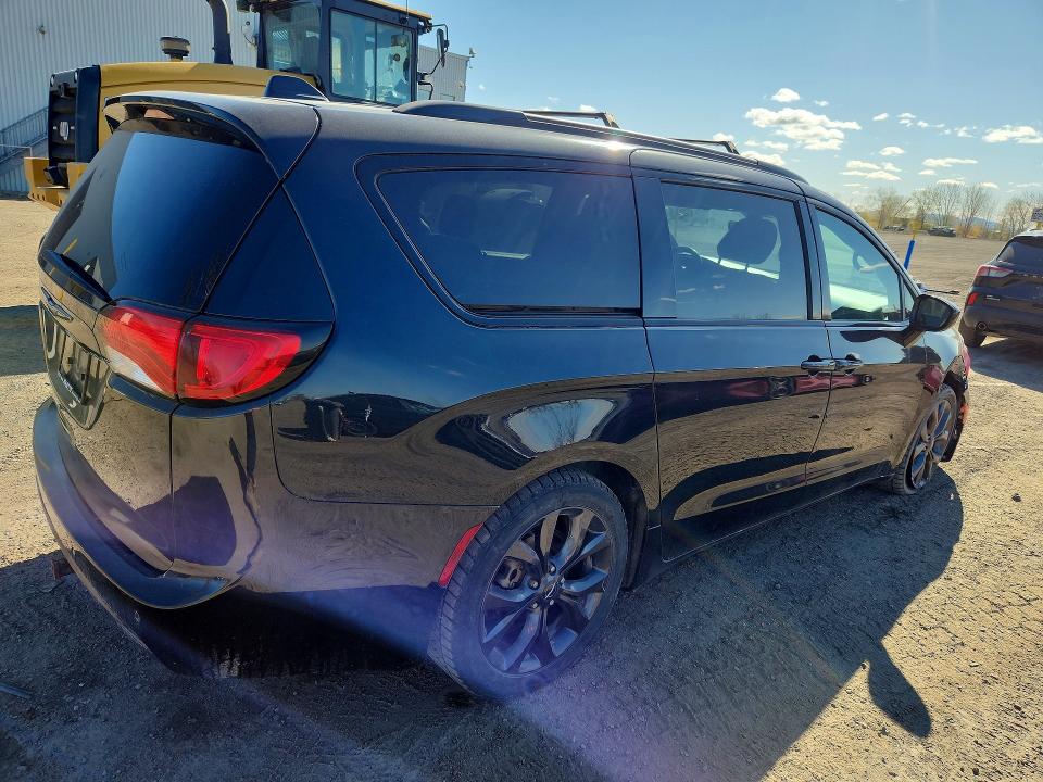 Продаж на аукціоні авто 2018 Chrysler Pacifica, vin: 2C4RC1FG9JR175590, номер лоту: 53212426