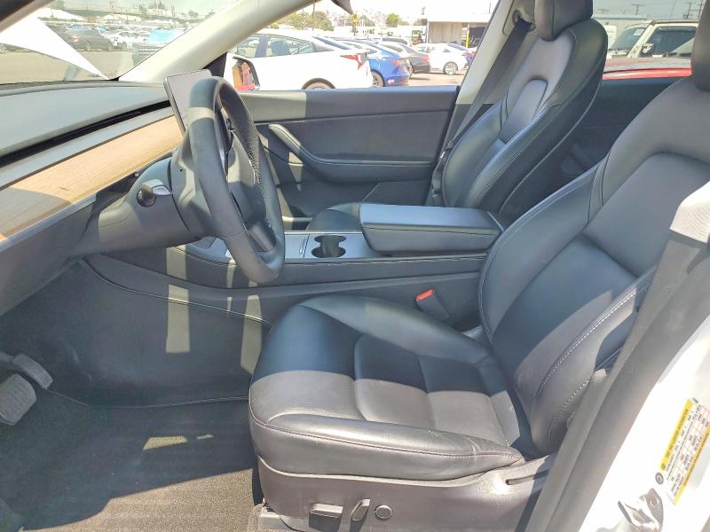 52745546 :رقم المزاد ، 5YJYGDEE4MF214992 vin ، 2021 Tesla Model Y مزاد بيع