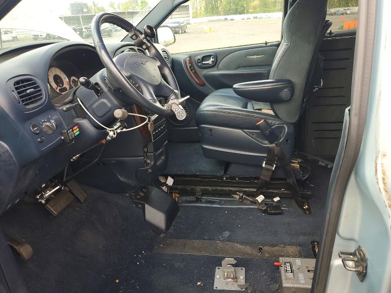 Auction sale of the 2002 Chrysler Town & Country, vin: 2C8GP64L82R550488, lot number: 52531456