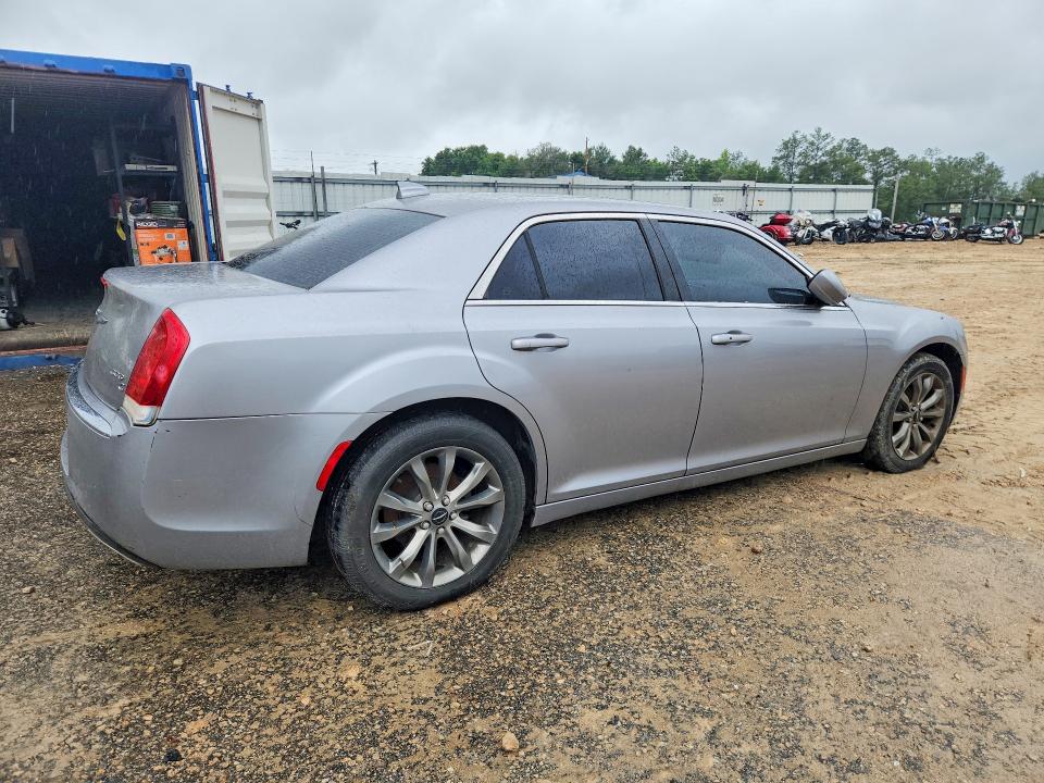 2015 Chrysler 300 მანქანა იყიდება აუქციონზე, vin: 2C3CCAAG2FH796605, აუქციონის ნომერი: 53585596