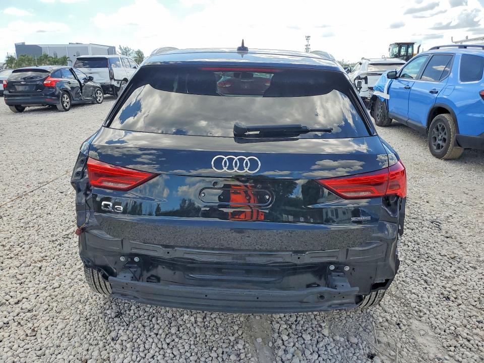 53702886 :رقم المزاد ، WA1AECF30L1026244 vin ، 2020 Audi Q3 مزاد بيع