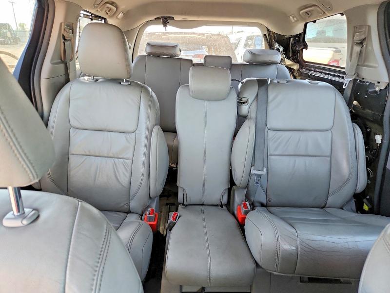 52813646 :رقم المزاد ، 5TDYZ3DC9HS849471 vin ، 2017 Toyota Sienna مزاد بيع