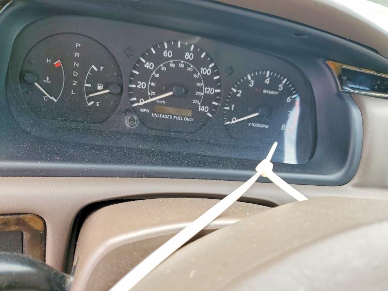 54042666 :رقم المزاد ، 4T1BF28K4WU047182 vin ، 1998 Toyota Camry مزاد بيع