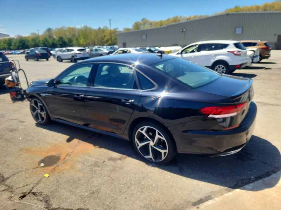 Продаж на аукціоні авто 2021 Volkswagen Passat, vin: 1VWMA7A32MC017366, номер лоту: 52763246