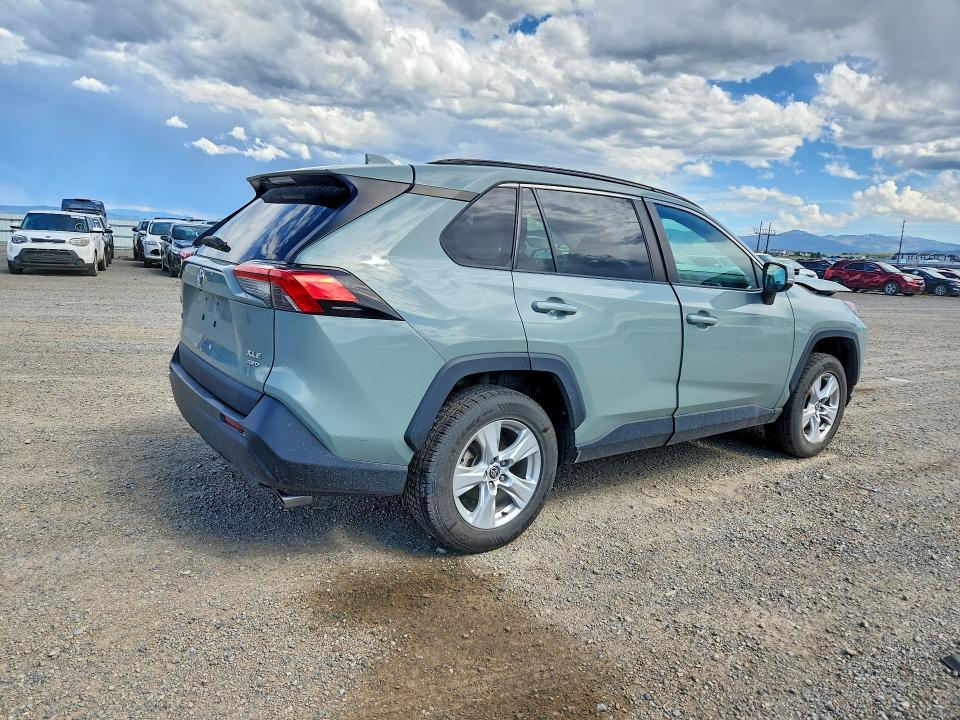 2021 Toyota Rav4 მანქანა იყიდება აუქციონზე, vin: 2T3P1RFV6MW201521, აუქციონის ნომერი: 54832686