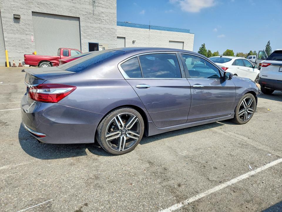 53024386 :رقم المزاد ، 1HGCR2F13HA165353 vin ، 2017 Honda Accord مزاد بيع