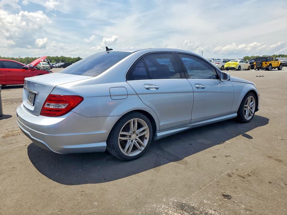53850086 :رقم المزاد ، WDDGF4HB3DA742487 vin ، 2013 Mercedes-benz C مزاد بيع