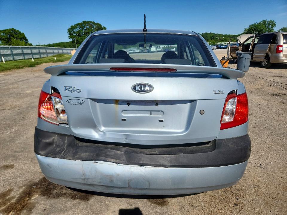 2008 Kia Rio მანქანა იყიდება აუქციონზე, vin: KNADE123886426699, აუქციონის ნომერი: 54901846