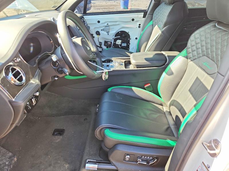 Продажа на аукционе авто 2022 Bentley Bentayga, vin: SJAAR2ZV9NC015673, номер лота: 51301916