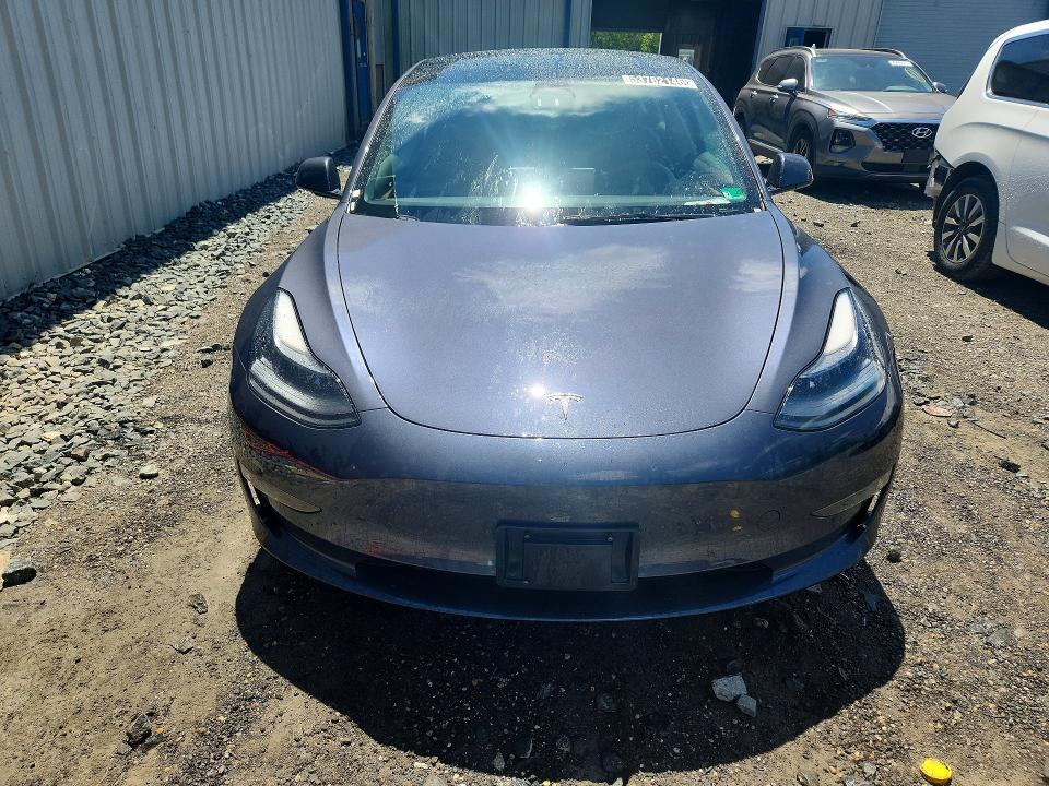 2022 Tesla Model 3 მანქანა იყიდება აუქციონზე, vin: 5YJ3E1EA9NF369356, აუქციონის ნომერი: 53782146