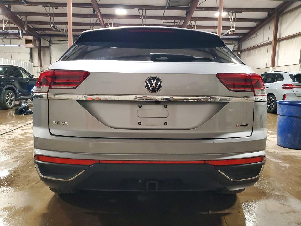 2021 Volkswagen Atlas Cross Sport მანქანა იყიდება აუქციონზე, vin: 1V2KE2CA8MC215252, აუქციონის ნომერი: 53433296