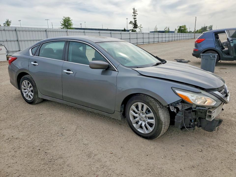 55137986 :رقم المزاد ، 1N4AL3AP7HN332689 vin ، 2017 Nissan Altima مزاد بيع