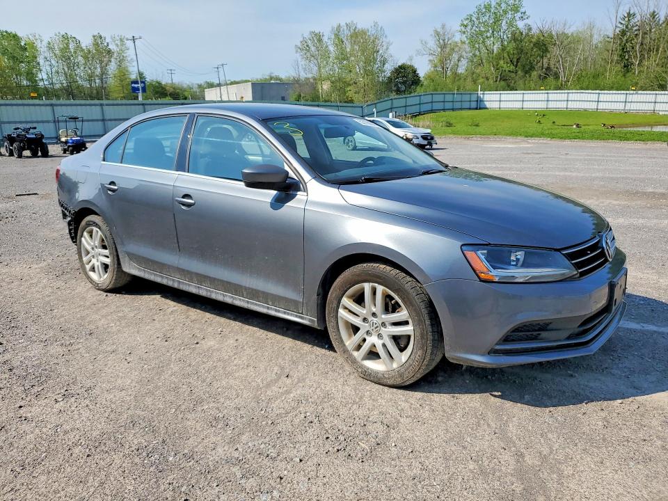2017 Volkswagen Jetta მანქანა იყიდება აუქციონზე, vin: 3VW2B7AJ2HM266774, აუქციონის ნომერი: 53190946