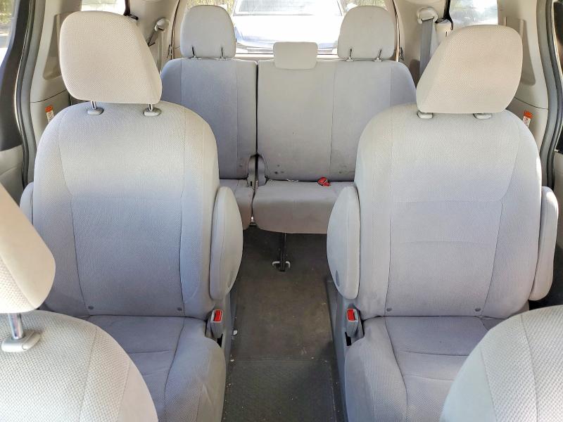 53780856 :رقم المزاد ، 5TDZZ3DC6HS799584 vin ، 2017 Toyota Sienna مزاد بيع