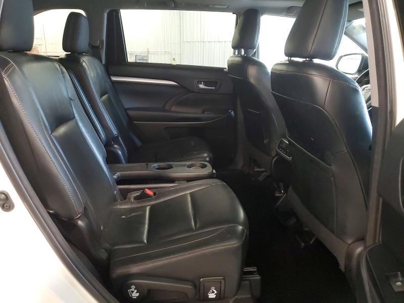 Продажа на аукционе авто 2015 Toyota Highlander, vin: 5TDJKRFH3FS131705, номер лота: 55107976