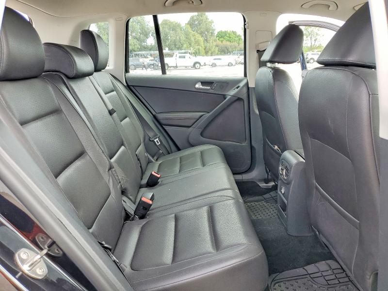 2017 Volkswagen Tiguan მანქანა იყიდება აუქციონზე, vin: WVGAV7AX7HK031400, აუქციონის ნომერი: 52502126