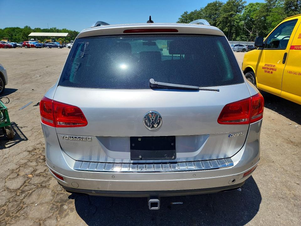 53438656 :رقم المزاد ، WVGEF9BPXCD007789 vin ، 2012 Volkswagen Touareg مزاد بيع
