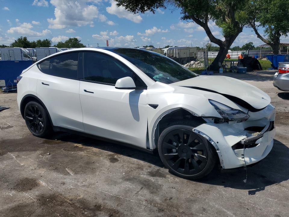 53135966 :رقم المزاد ، 5YJYGAEE5MF138021 vin ، 2021 Tesla Model Y مزاد بيع