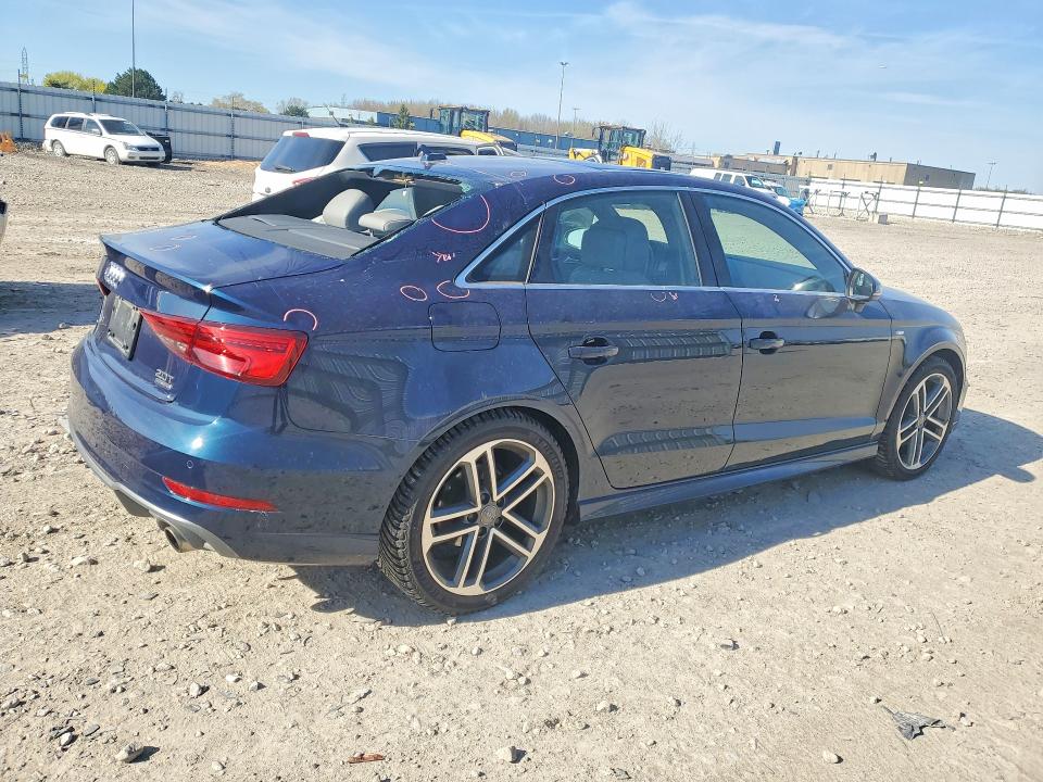 Продажа на аукционе авто 2018 Audi A3, vin: WAUJ8GFF4J1057988, номер лота: 51770696