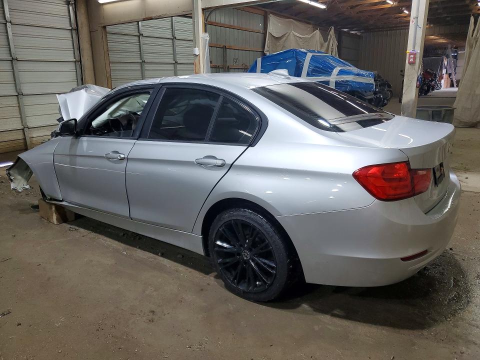 52364606 :رقم المزاد ، WBA3A5G57FNS91372 vin ، 2015 Bmw 328 مزاد بيع
