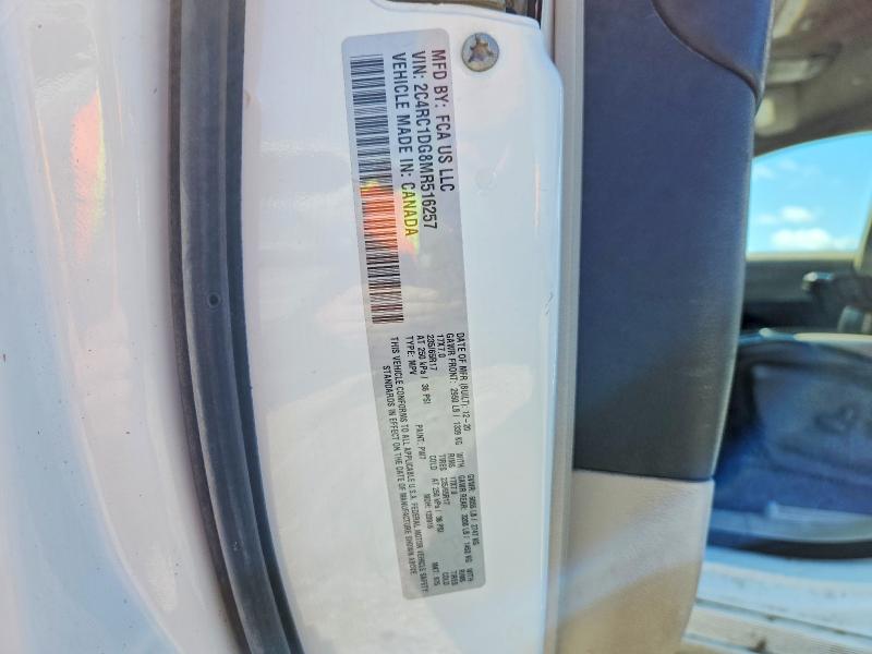 51180426 :رقم المزاد ، 2C4RC1DG8MR516257 vin ، 2021 Chrysler Voyager مزاد بيع
