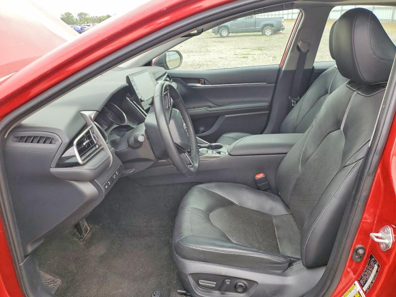 49005496 :رقم المزاد ، 4T1K31AK1MU031290 vin ، 2021 Toyota Camry Hybrid مزاد بيع